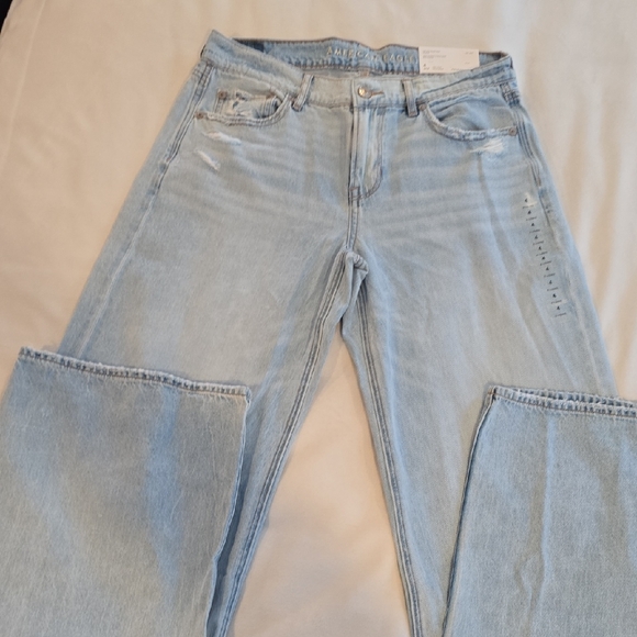 American Eagle Outfitters Denim - NWT American Eagle Outfitters Light Blue Skater Jeans